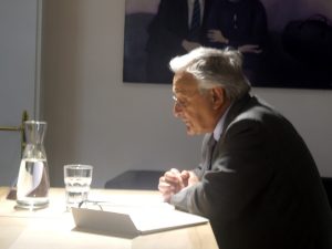 Fotografia de Fernando Rosas no Wiener Wiesenthal Institut, durante a sua conferência.