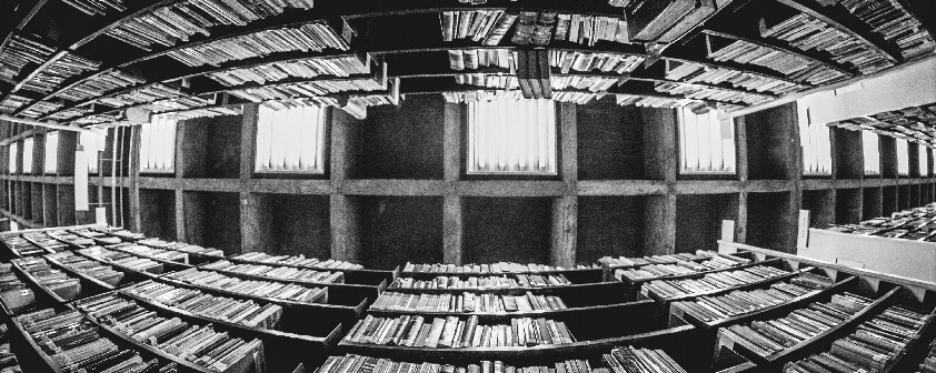 fotografia de uma biblioteca